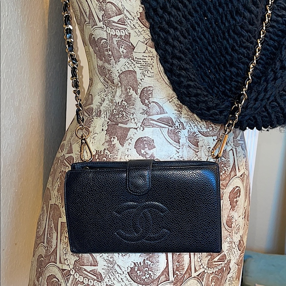 CHANEL Authentic CC Logo Cavier Bifold Wallet - Picture 14 of 16
